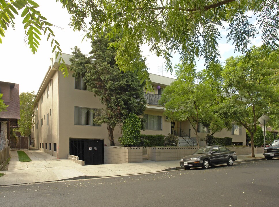 1251 N Fuller Ave in Los Angeles, CA - Foto de edificio