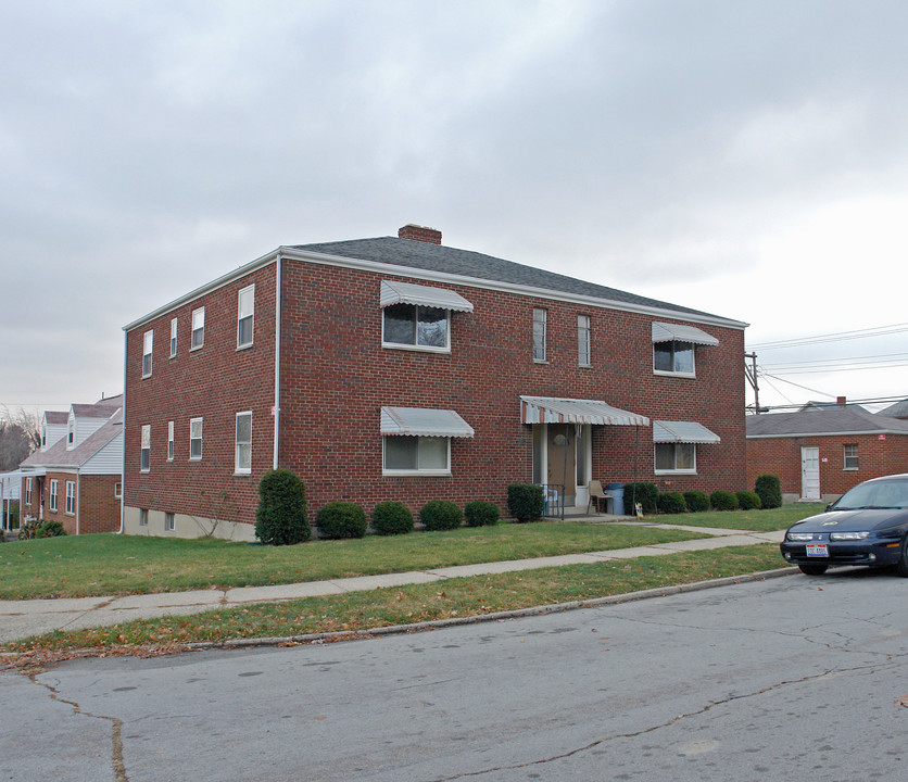 504 Mertland Ave in Dayton, OH - Building Photo