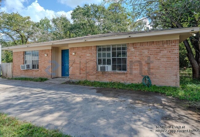 property at 7515 Carl Rd Ext