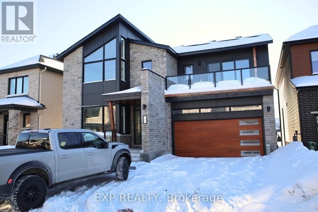 property at 705 Fenwick Wy