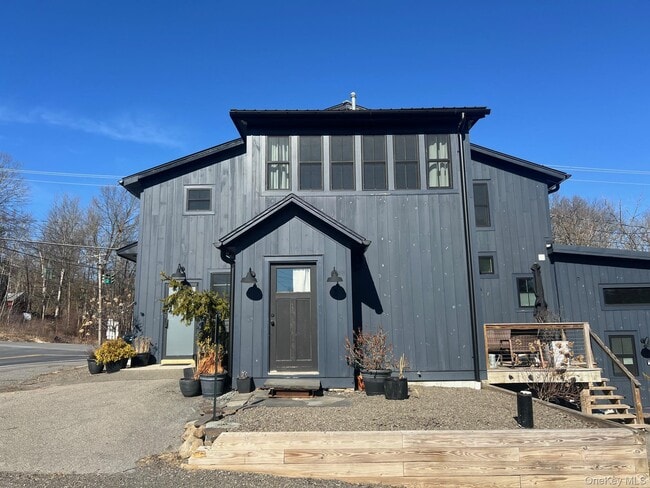 property at 2303 Lucas Turnpike