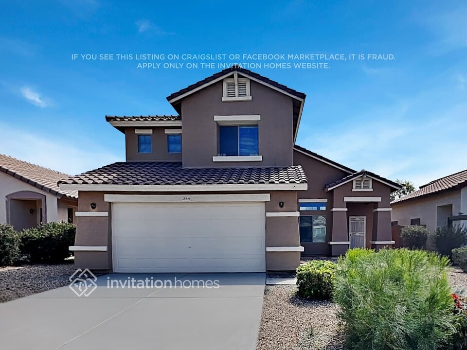 25549 W Whyman St, Unit C10 in Buckeye, AZ - Building Photo