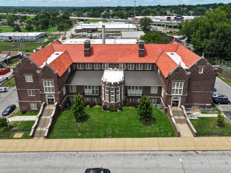 Lyon Apartments in St. Louis, MO - Foto de edificio