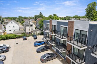 12607 Larchmere Blvd in Cleveland, OH - Building Photo - Building Photo