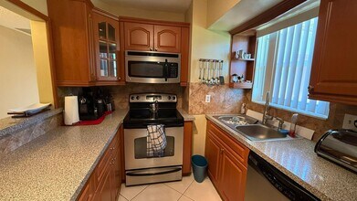 709 Lori Dr in Palm Springs, FL - Building Photo - Building Photo