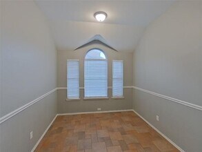 1801 Pecan View Dr in Garland, TX - Building Photo - Building Photo