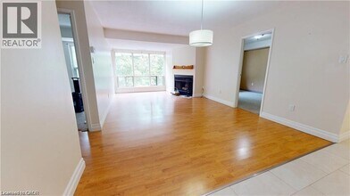 15 Hofstetter Ave in Kitchener, ON - Building Photo - Building Photo