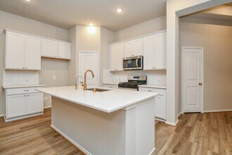 1215 Carswell Grove Dr in Missouri City, TX - Building Photo - Building Photo