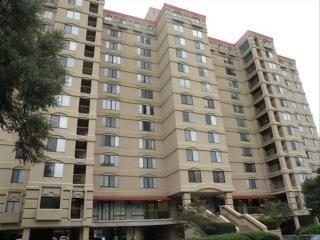 property at 1600 Park Cir