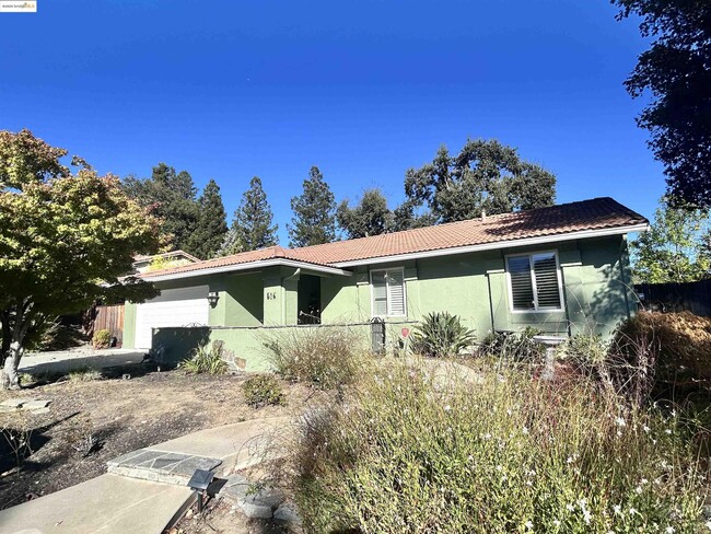 property at 516 Webster Dr