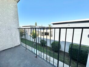 14011 S Budlong Ave in Gardena, CA - Building Photo - Building Photo