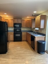 224 Wyandotte Ave in Shelton, WA - Building Photo - Building Photo