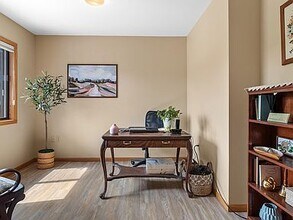 835 Hill St in Spearfish, SD - Foto de edificio - Building Photo