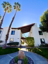 250 E San Jose Rd in Palm Springs, CA - Building Photo