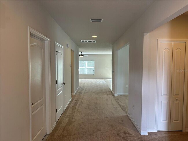 12202 Ledbury Commons Dr in Gibsonton, FL - Building Photo - Building Photo