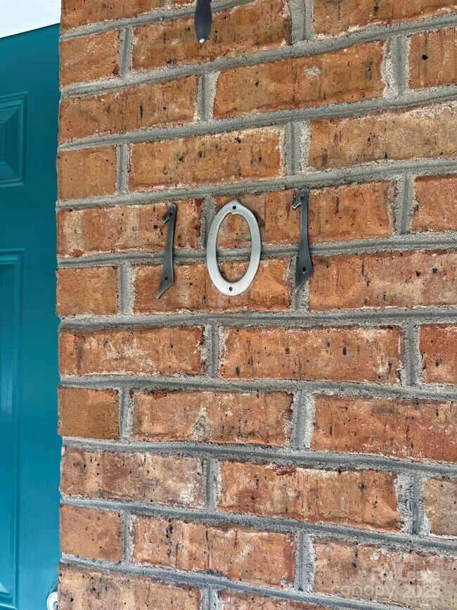 406 W 9th St in Charlotte, NC - Building Photo - Building Photo