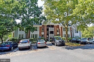 3152 Covewood Ct in Falls Church, VA - Building Photo - Building Photo
