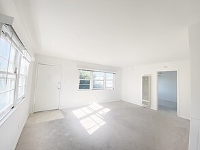 2345 20th Street in Santa Monica, CA - Building Photo - Building Photo