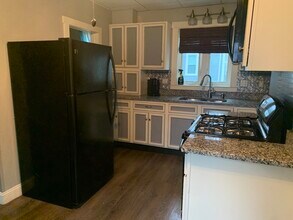 293 Linden St in Fall River, MA - Building Photo - Building Photo