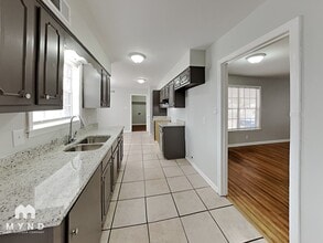 3281 Whitney Ave in Memphis, TN - Foto de edificio - Building Photo