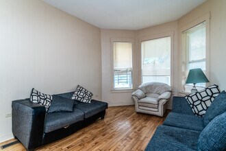 1141 S Francisco Ave-Unit -3R in Chicago, IL - Building Photo - Building Photo