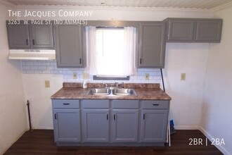 3263 W Page St in Springfield, MO - Building Photo - Building Photo