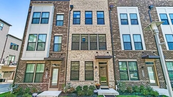 2820 Arts Vista Blvd in Hillcrest Heights, MD - Building Photo