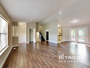 5801 Leaf Ct in Charlotte, NC - Building Photo - Building Photo