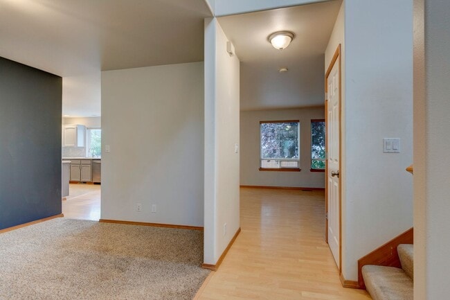 1641 SW Tahoe St in Oak Harbor, WA - Building Photo - Building Photo