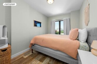 30-82 Crescent Street 7B in Queens, NY - Building Photo - Building Photo