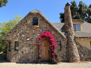 131 Magladry Rd in Hollister, CA - Building Photo - Building Photo