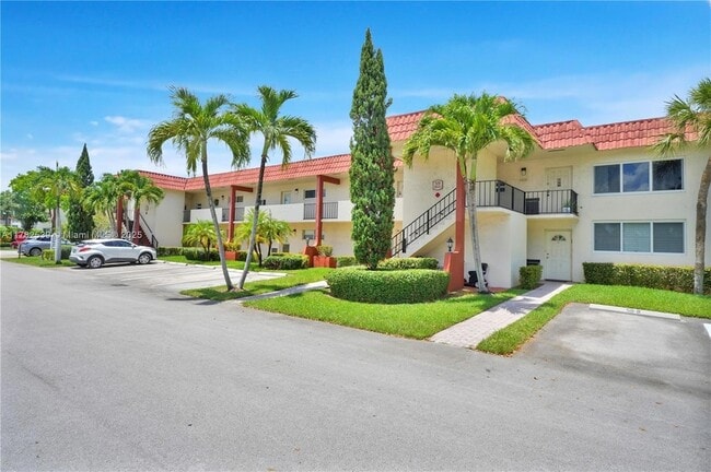 property at 8941 S Hollybrook Blvd