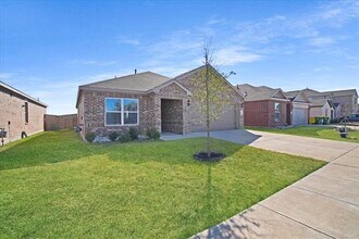 115 Sammy Fowler Ave in Venus, TX - Building Photo - Building Photo