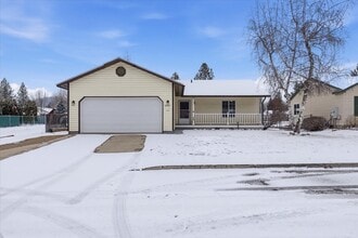 6743 Kamloops Dr in Rathdrum, ID - Building Photo - Building Photo