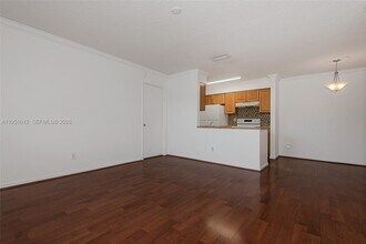 714 NW 103rd Terrace in Pembroke Pines, FL - Building Photo - Building Photo