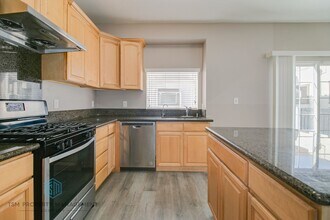 810 S Atlantic Blvd in Alhambra, CA - Building Photo - Building Photo