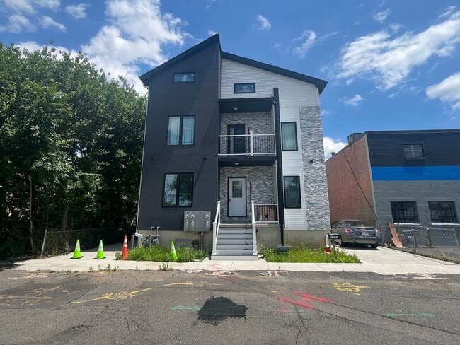 property at 11-13 Barnard St