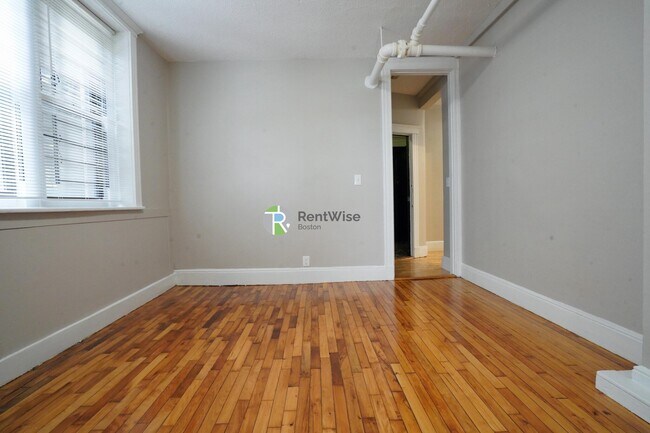 15 Carol Ave, Unit A in Boston, MA - Building Photo - Building Photo