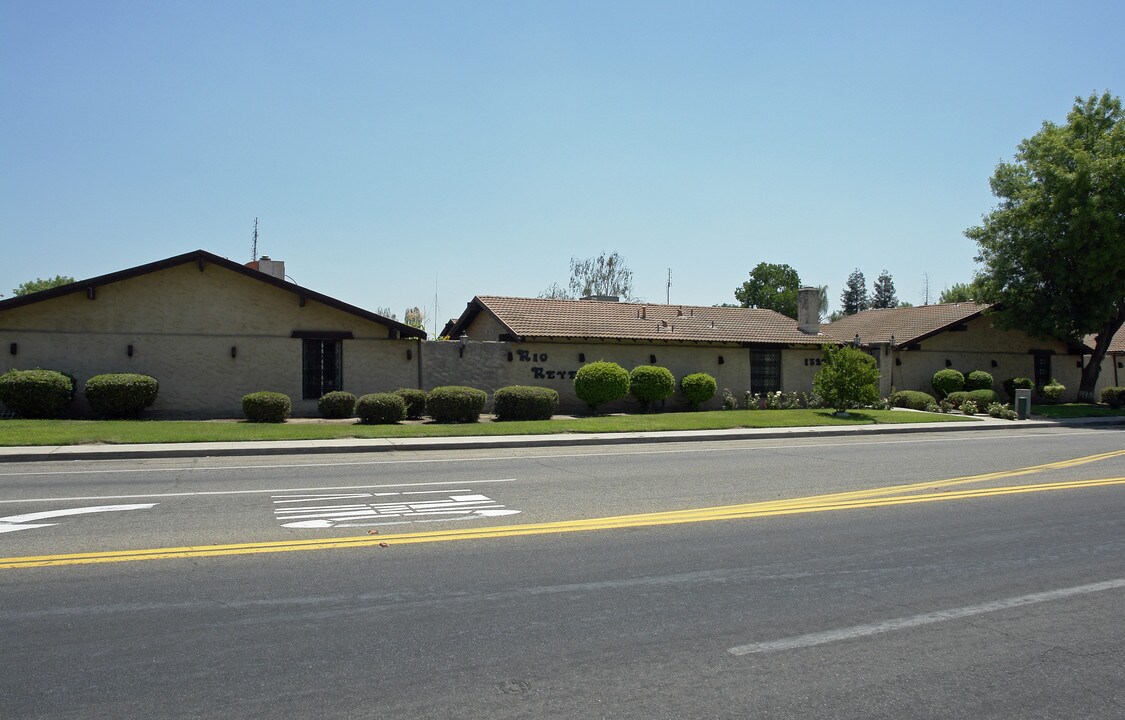 1520-1680 Reed Ave in Reedley, CA - Building Photo