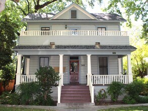 369 E 4th St in Chico, CA - Building Photo - Building Photo