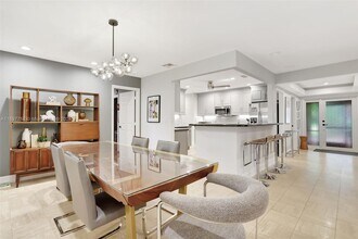 1128 W Cypress Dr in Pompano Beach, FL - Building Photo - Building Photo