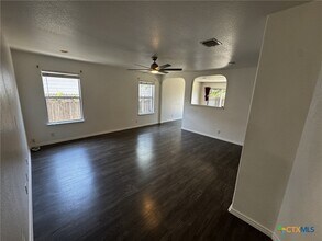 349 Hummingbird Dr in New Braunfels, TX - Building Photo - Building Photo