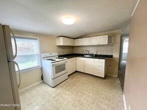 25 Crane St in Kingston, NY - Building Photo - Building Photo