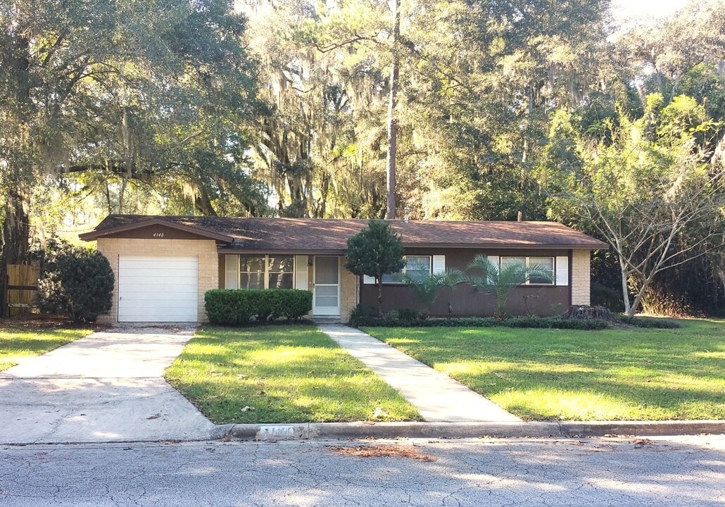 4140 NW 32nd St in Gainesville, FL - Building Photo