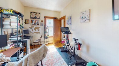 40 Mozart St in Boston, MA - Foto de edificio - Building Photo