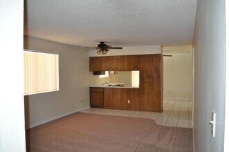 7628 N 37th Ave in Phoenix, AZ - Building Photo - Building Photo