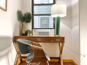 Furnished room/NOT APARTMENT, Unit 3L in Brooklyn, NY - Building Photo - Building Photo