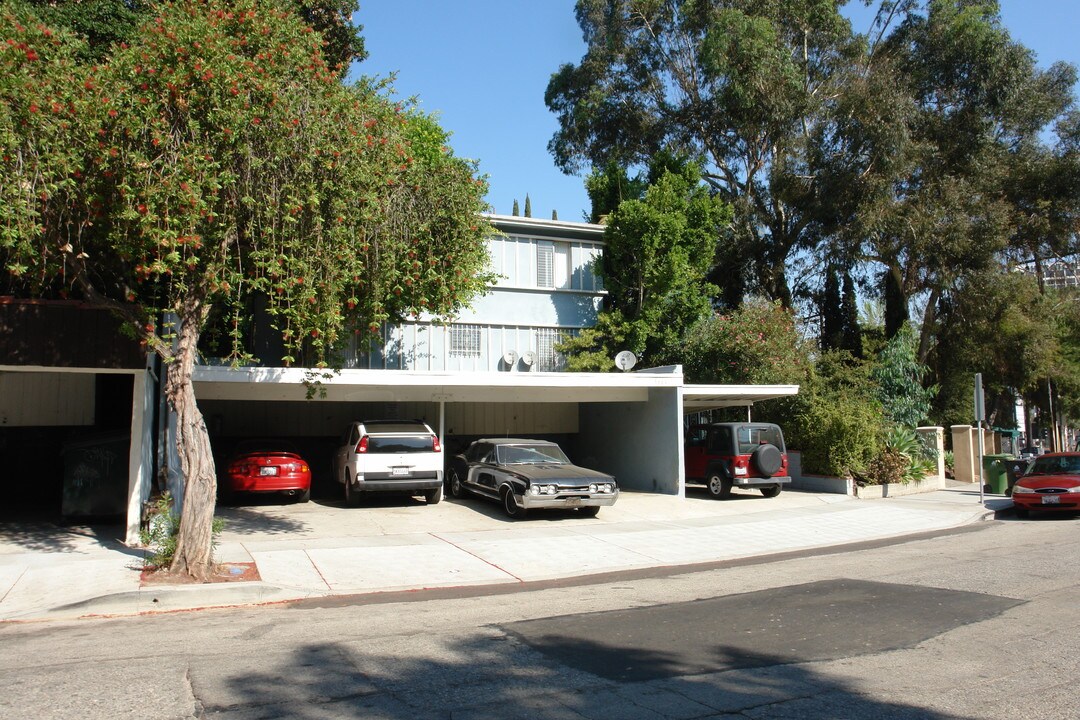 3661 Regal Pl in Los Angeles, CA - Building Photo