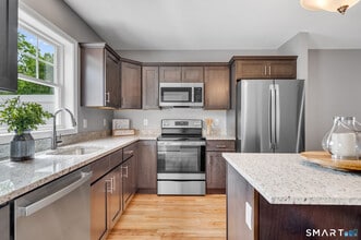 88 Woodhouse Ave in Wallingford, CT - Building Photo - Building Photo