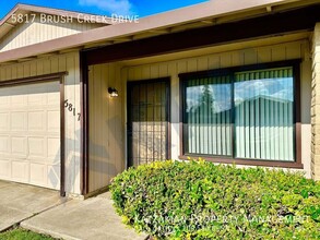 5817 Brush Creek Dr in Stockton, CA - Foto de edificio - Building Photo